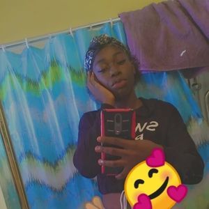 Meet your Posher, Robin